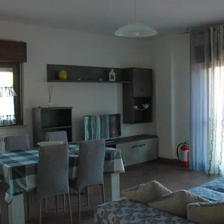 Sofia - Bright And Spacious Flat In Nettuno, Steps From The Center, Beaches, And Train Station Apartmán *