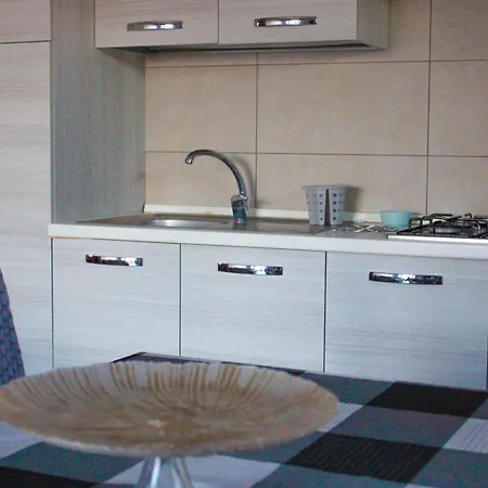 Sofia - Bright And Spacious Flat In Nettuno, Steps From The Center, Beaches, And Train Station Nettuno