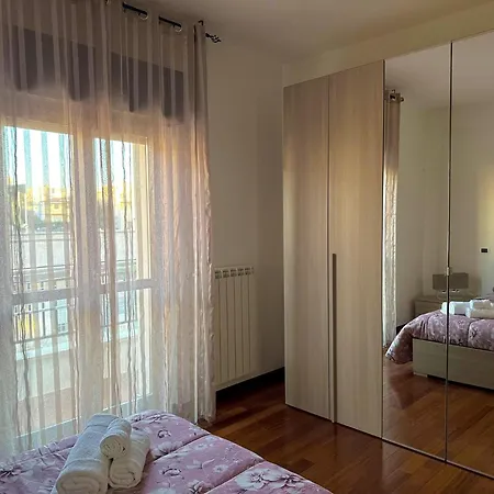 Sofia - Bright And Spacious Flat In Nettuno, Steps From The Center, Beaches, And Train Station Apartment *