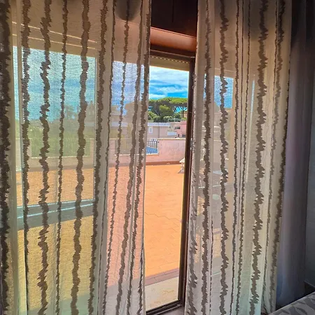 Sofia - Bright And Spacious Flat In Nettuno, Steps From The Center, Beaches, And Train Station Nettuno